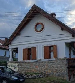 Kövirózsa Apartmanház