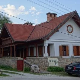 Kövirózsa Apartmanház, Aggtelek - Külső kép