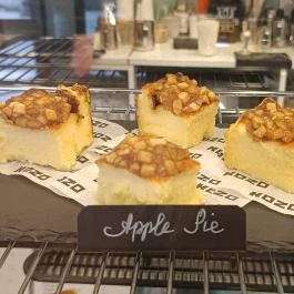 KOZO - Cheesecake & Specialty Coffee, Budapest - Étel/ital