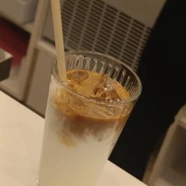 KOZO - Cheesecake & Specialty Coffee, Budapest - Étel/ital