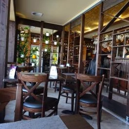 Központi Kávézó, Érd - Belső