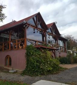 Kránicz Borház és Étterem