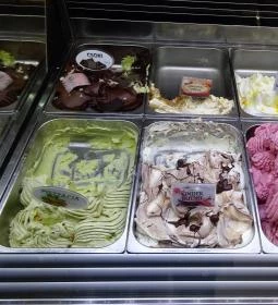 Krém Cukrászda & Kávézó