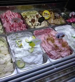 Krém Cukrászda & Kávézó