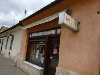 Krepárt Cukrászda Budakalász