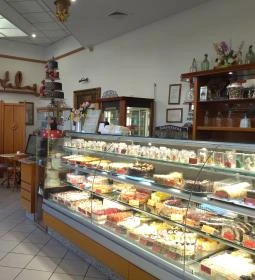 Kristály Cukrászda