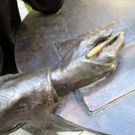 Krúdy Gyula szobra Budapest - Egyéb