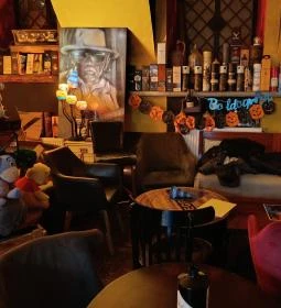 A különc - The eccentric pub