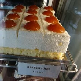 Kun Cukrászműhely, Dunakeszi - Étel/ital