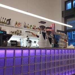 kv the coffee shop, Budapest - Belső