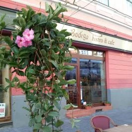 La Bodega Bistro & Cafe, Nyíregyháza - Külső kép