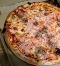 La Donna Pizzéria & Étterem