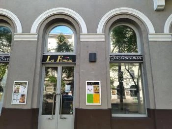 La Famosa Budapest