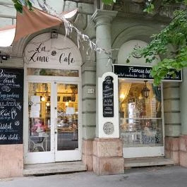 La Lune Cafe Budapest - Külső kép