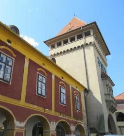 10. legjobb látnivaló: Lábasház