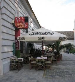 Labirintus Pizzéria