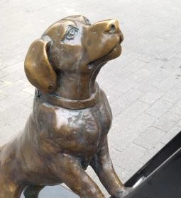 Lámpagyújtó szobra