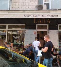 Lara Café