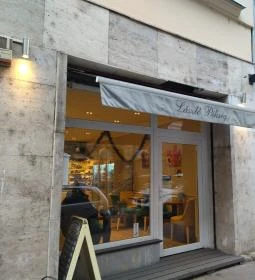 László Pékség és Kávézó - Bajza utca