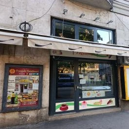 LATA Cukrászda és Pékség, Fagylaltozó Budapest - Külső kép