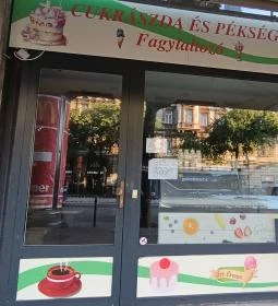 LATA Cukrászda és Pékség, Fagylaltozó