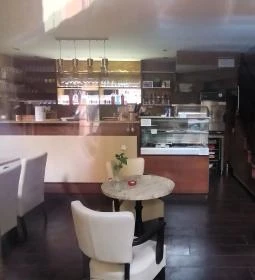 Latte Café House & Bistro