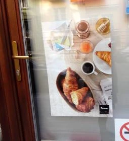 Latte Café House & Bistro