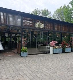 Le Bistro