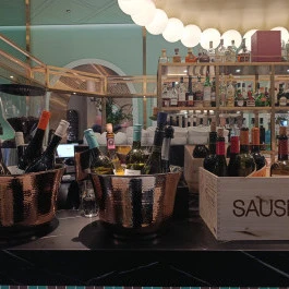 Le Petit Beefbar - W Budapest Hotel, Budapest - Étel/ital