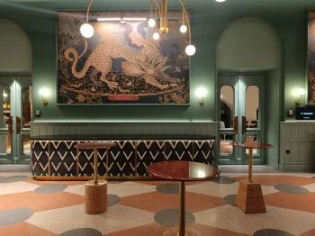 Le Petit Beefbar - W Budapest Hotel Budapest