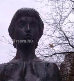 Leányka és fiú csigával