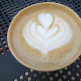 Léghajó Kert, Budapest - Étel/ital