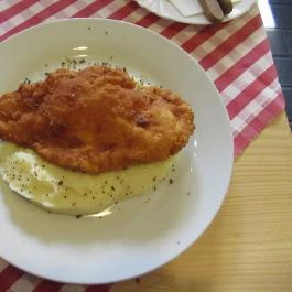 A Legvidámabb Barakk Budapest - Étel/ital