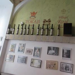 A Legvidámabb Barakk Budapest - Belső