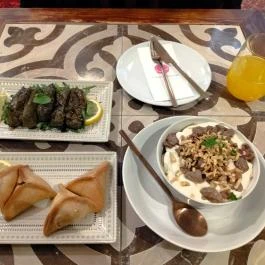 Leila's Authentic Lebanese Cuisine Budapest - Étel/ital