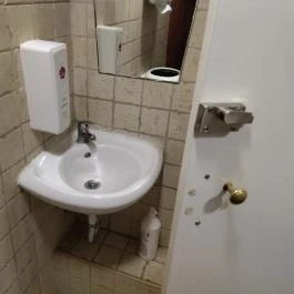 Leila's Authentic Lebanese Cuisine Budapest - Mosdó