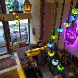 Leila's Authentic Lebanese Cuisine Budapest - Belső