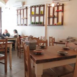 Leila's Authentic Lebanese Cuisine Budapest - Belső