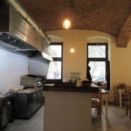 Leila's Authentic Lebanese Cuisine Budapest - Belső