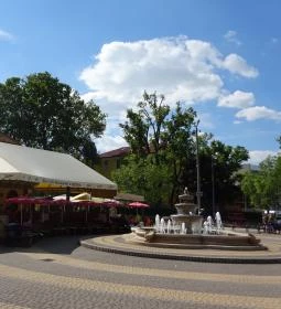 Lelle Caffe & Restaurant