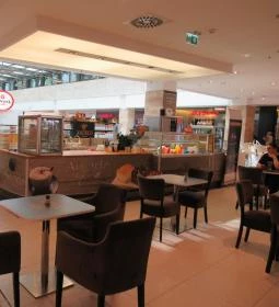 Leroy Bistro - MOM Park