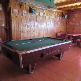 Lesz Vigasz Pub, Söréd - Belső