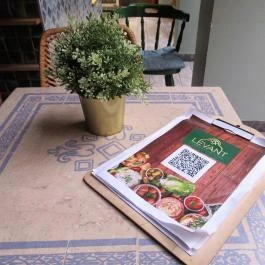 Levant Budapest - Belső