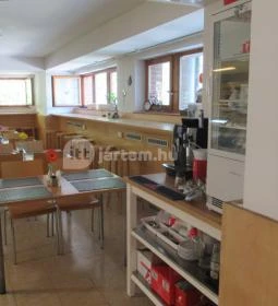 Levéltár-Ételtár & Kávézó