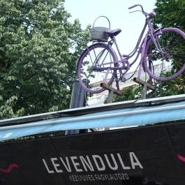 Levendula Kézműves Fagylaltozó - Akvárium Budapest - Külső kép