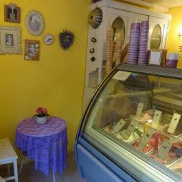 Levendula Kézműves Fagylaltozó - Szent István körút Budapest - Belső