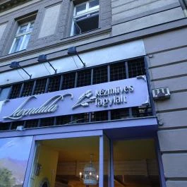 Levendula Kézműves Fagylaltozó - Szent István körút Budapest - Külső kép