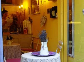 Levendula Kézműves Fagylaltozó - Vámház körút Budapest