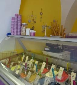 Levendula Kézműves Fagylaltozó