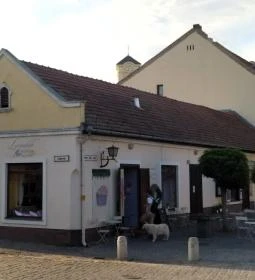 Levendula Kézműves Fagylaltozó